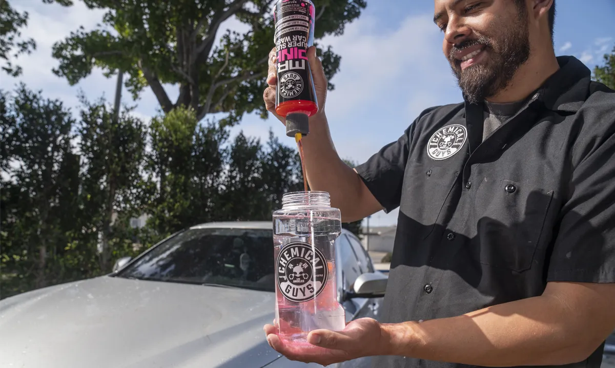 Mr. Pink super suds shampoo - Sampon auto roz cu PH neutru