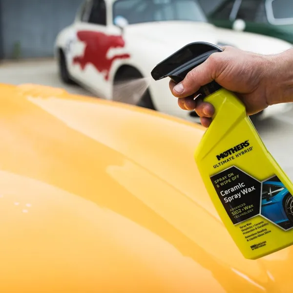 Mothers – Ceara spray cu efect ceramic si luciu intens pentru masina, 710ml