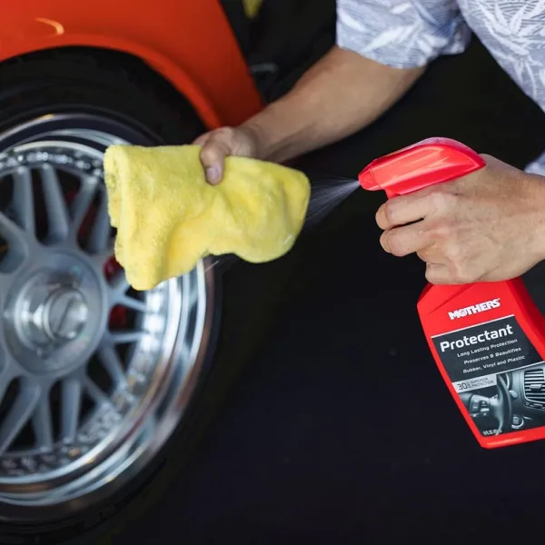 Mothers – Solutie protectie pentru vinil, cauciuc si plastic, 473ml