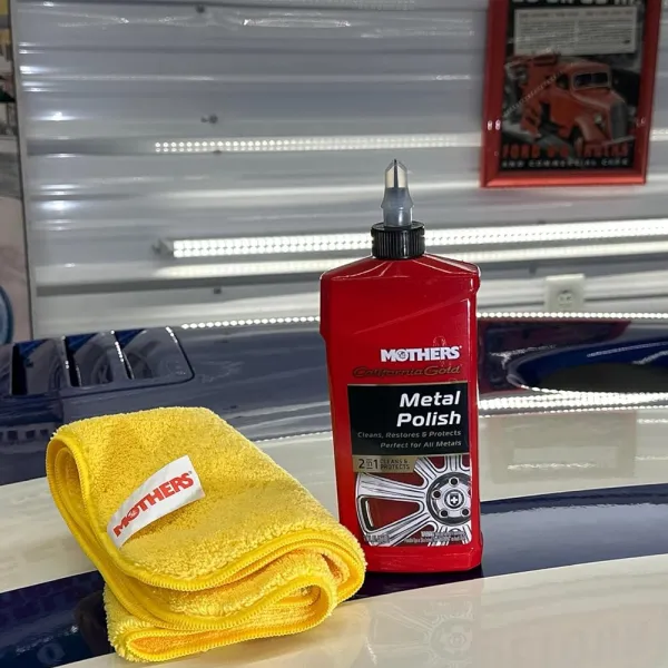 Mothers California Gold – Solutie lichida pentru lustruire metale, 355ml